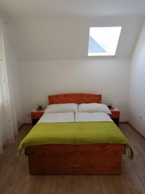 R&G Apartment Zirovnica Eksteriør billede